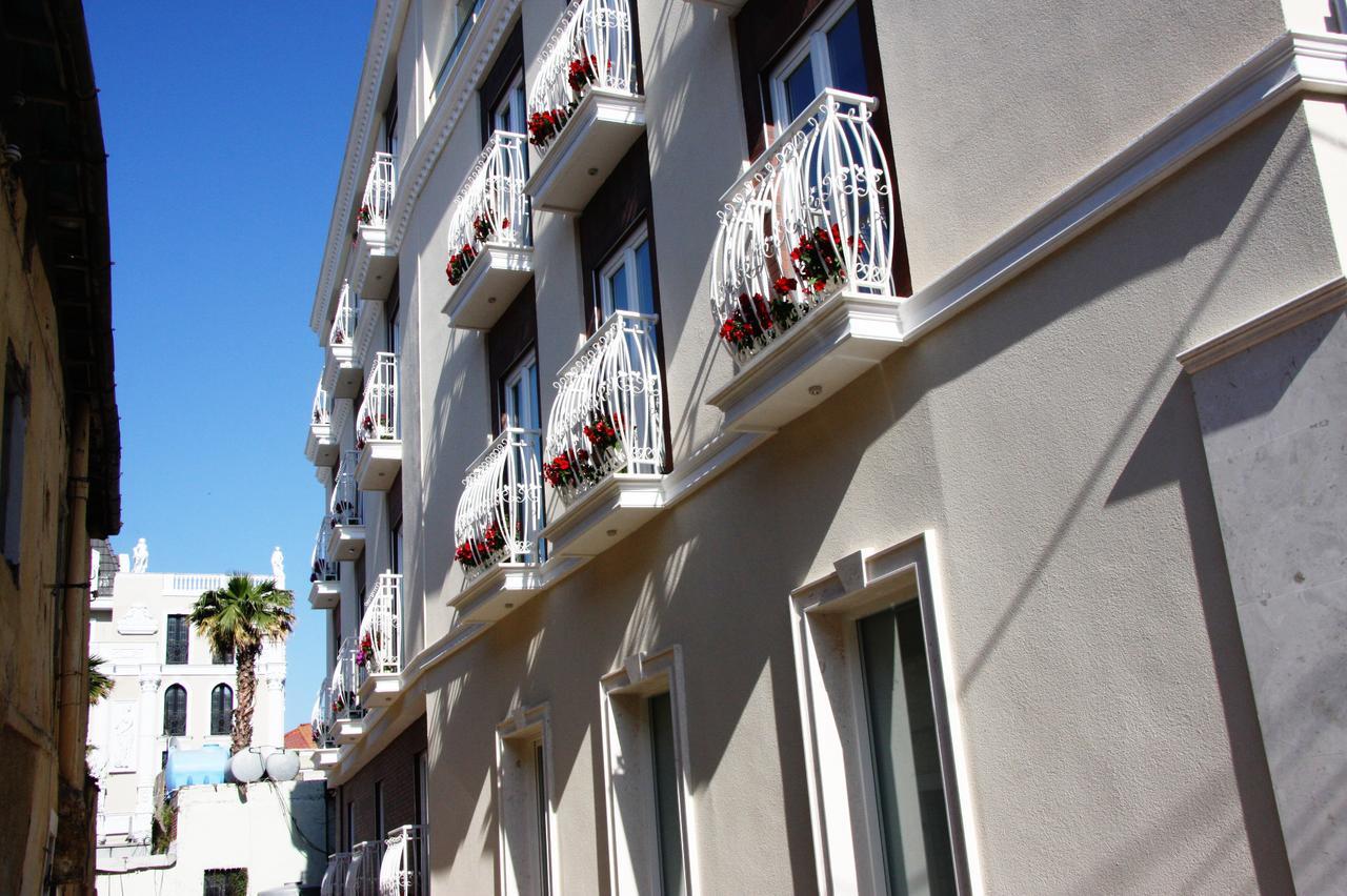 Brais Hotel